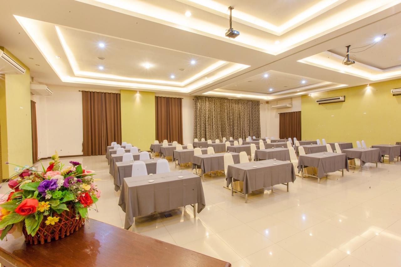 Varee Valley Resort And Restaurant Κον Καέν Εξωτερικό φωτογραφία